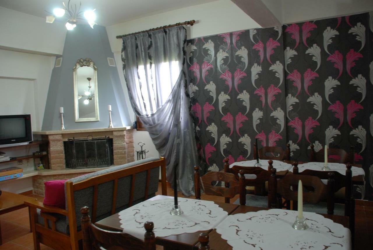 Rodavgi Loutraki  Bagian luar foto