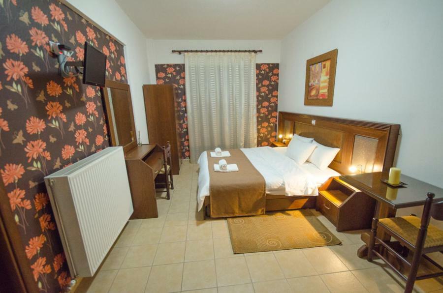 Rodavgi Loutraki  Bagian luar foto
